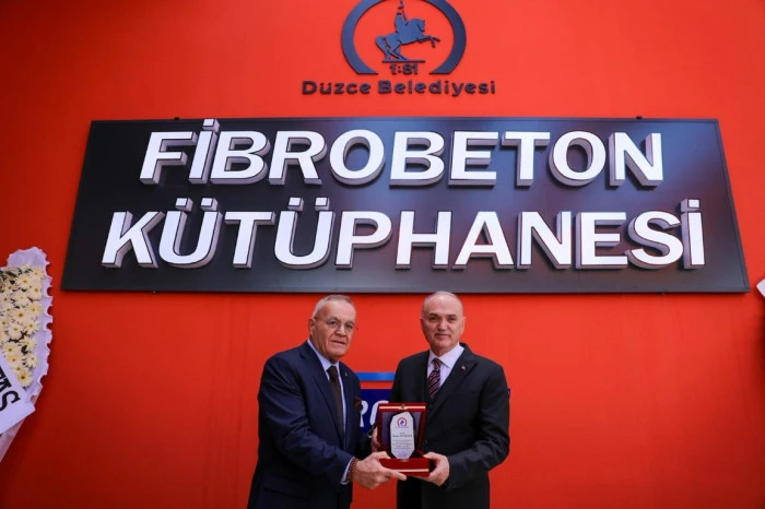 K&uuml;t&uuml;phane k&uuml;lt&uuml;r&uuml; yeniden canlanıyor