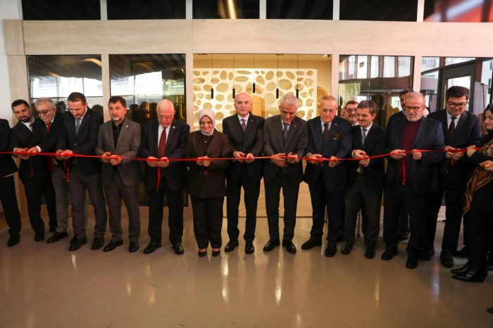 K&uuml;t&uuml;phane k&uuml;lt&uuml;r&uuml; yeniden canlanıyor