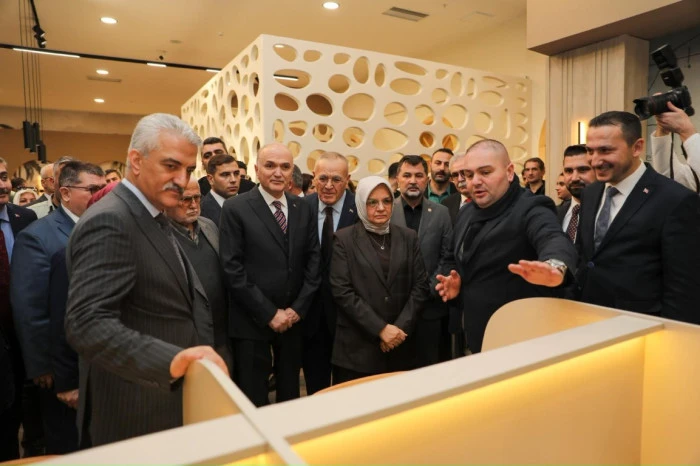 K&uuml;t&uuml;phane k&uuml;lt&uuml;r&uuml; yeniden canlanıyor