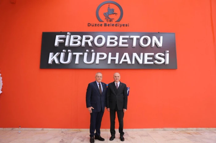 K&uuml;t&uuml;phane k&uuml;lt&uuml;r&uuml; yeniden canlanıyor