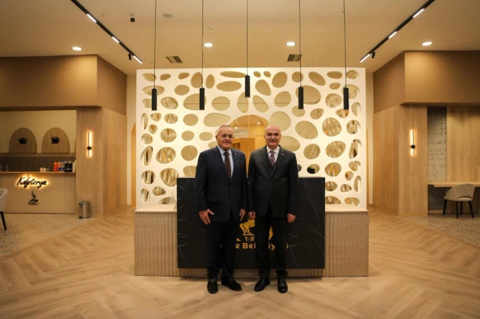 K&uuml;t&uuml;phane k&uuml;lt&uuml;r&uuml; yeniden canlanıyor