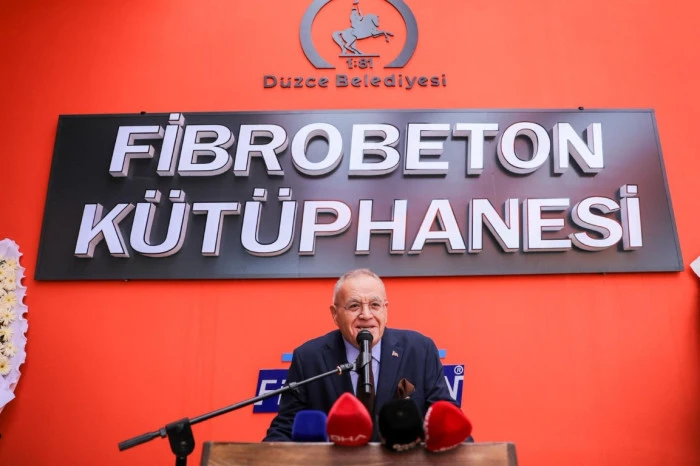 K&uuml;t&uuml;phane k&uuml;lt&uuml;r&uuml; yeniden canlanıyor