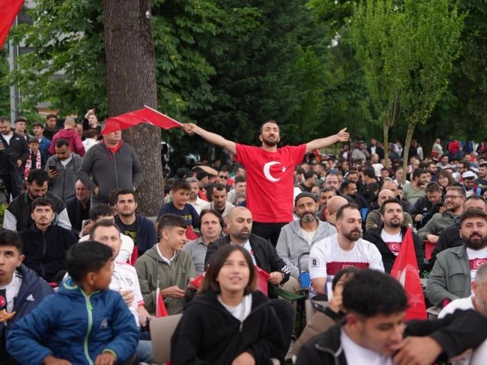 MİLLİ HEYECAN MİLLET BAH&Ccedil;ESİNDE YAŞANDI
