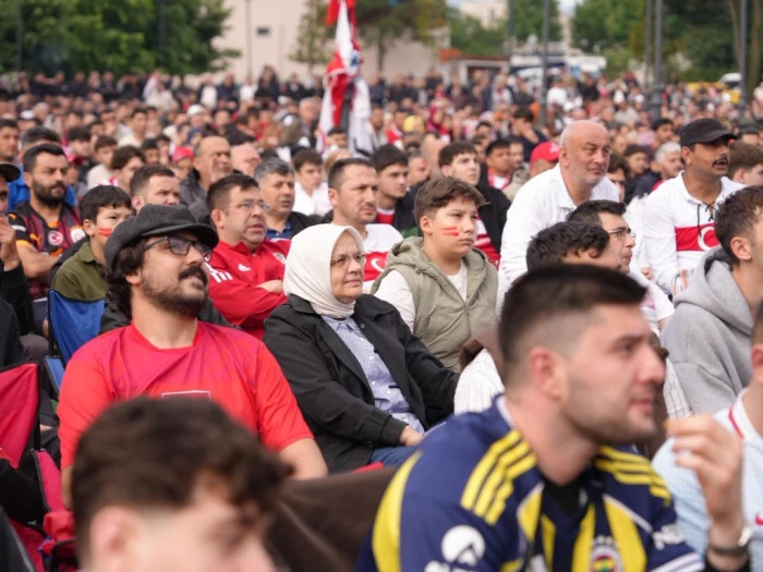MİLLİ HEYECAN MİLLET BAH&Ccedil;ESİNDE YAŞANDI
