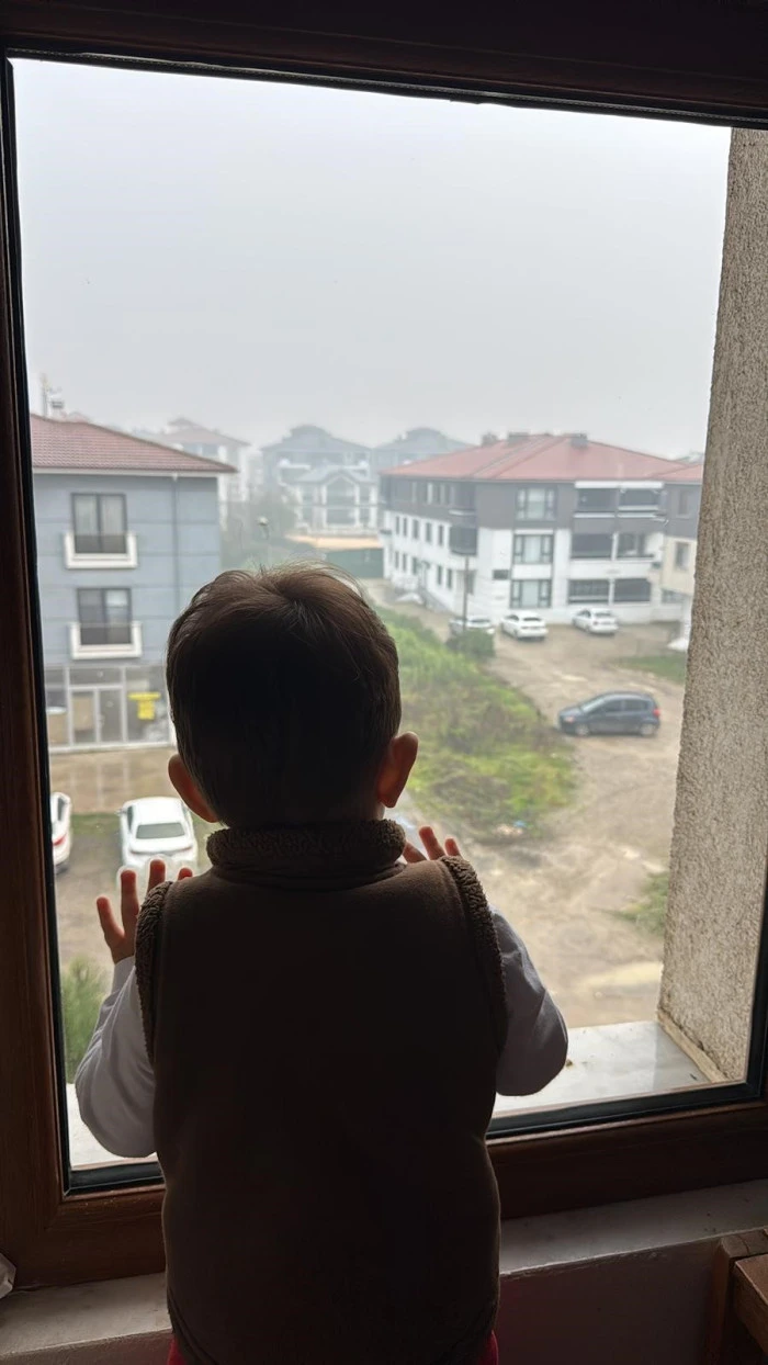 Minik Arda&rsquo;nın &ccedil;&ouml;p kamyonu sevgisi, D&uuml;zce Belediyesi&rsquo;nden kalpten gelen bir s&uuml;rprize d&ouml;n&uuml;şt&uuml;