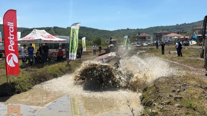 D&uuml;zce&rsquo;de Off-Road festivali nefes kesti: 60 ara&ccedil; zorlu parkurda yarıştı