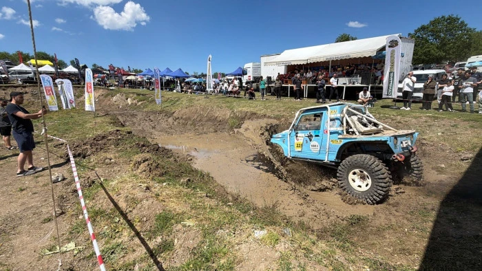 D&uuml;zce&rsquo;de Off-Road festivali nefes kesti: 60 ara&ccedil; zorlu parkurda yarıştı