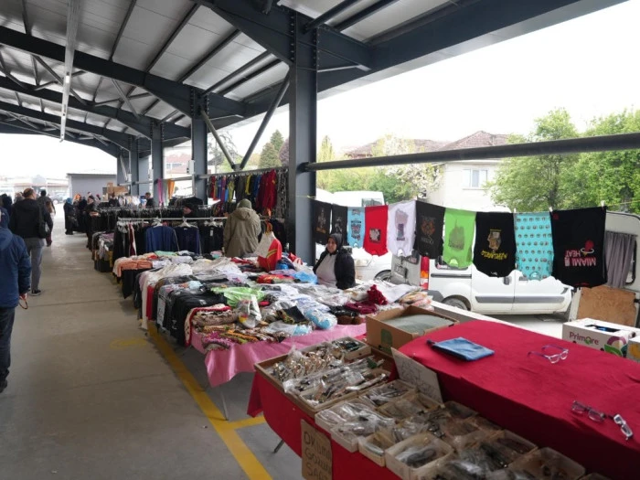 D&uuml;zce'de Tuhafiyeciler Pazaryeri a&ccedil;ıldı!