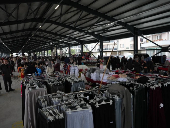 D&uuml;zce'de Tuhafiyeciler Pazaryeri a&ccedil;ıldı!