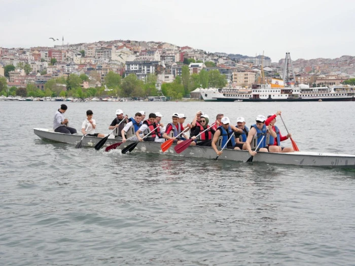 D&uuml;zceli gen&ccedil;lerden İstanbul&rsquo;da dolu dolu gezi ve spor etkinliği
