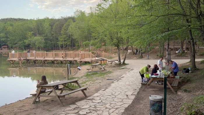 Düzce'de Serinlemek isteyenlerin yeni adresi Korugöl oldu