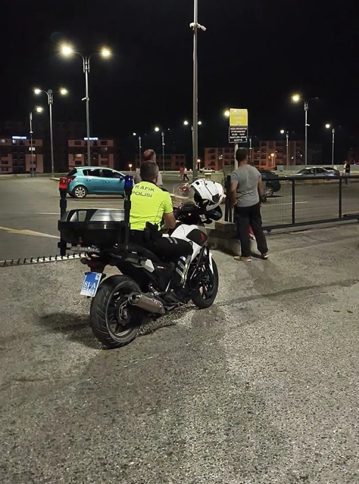 Uyarıları dikkate almayan sürücülere cezai işlem uyguladı