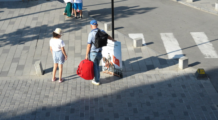 Düzcelinin bayrak hassasiyeti kameralara yansıdı!