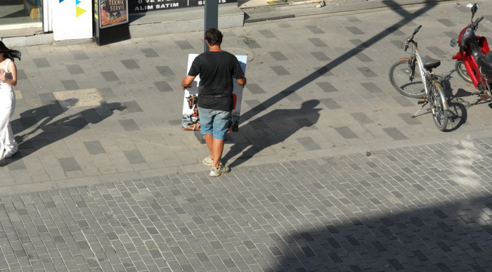 Düzcelinin bayrak hassasiyeti kameralara yansıdı!