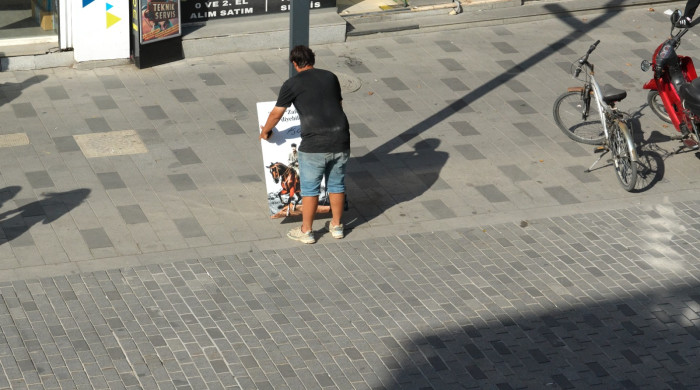 Düzcelinin bayrak hassasiyeti kameralara yansıdı!