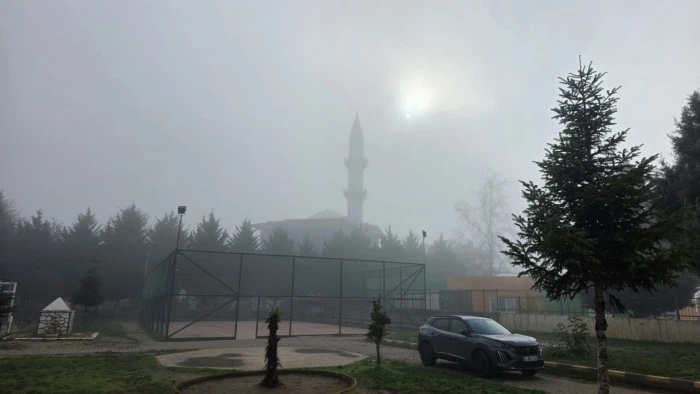 Kara bulutlar çöktü! 