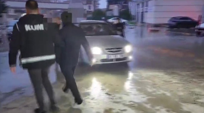 Eş zamanlı baskın yapıldı