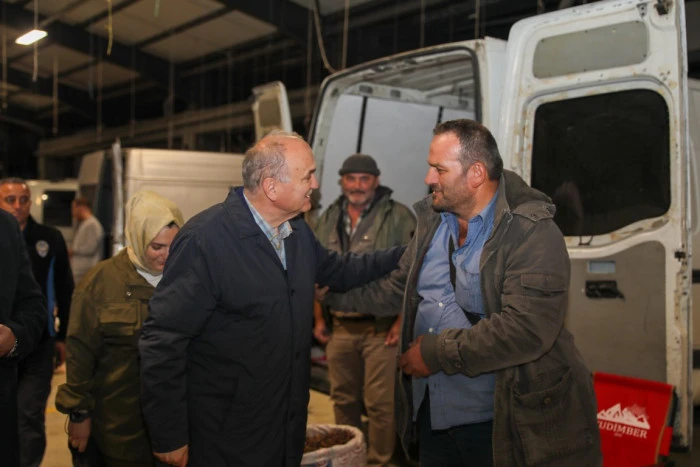 Kestane her pazar ve &ccedil;arşamba akşamı tezgahta