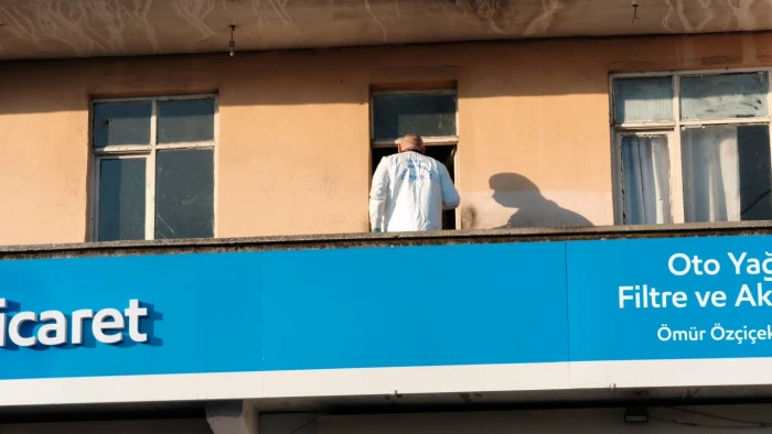 Evinde ölü bulundu