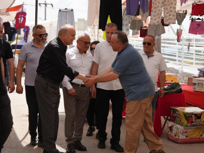 &Ouml;ZL&Uuml; ESNAFLA BİR ARAYA GELDİ