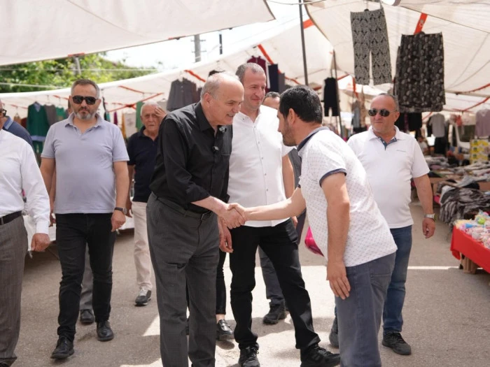 &Ouml;ZL&Uuml; ESNAFLA BİR ARAYA GELDİ