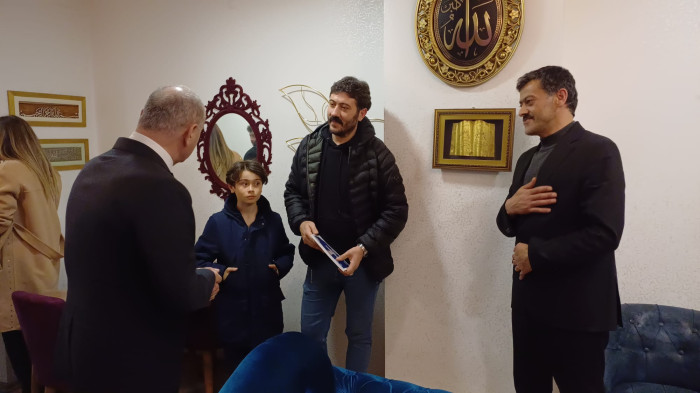 Faruk Özlü esnafların sorunlarını yerinde dinliyor