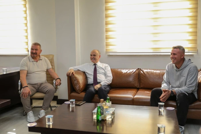 Düzce Belediyesi’nin tüm kademeleri tribünde olacak