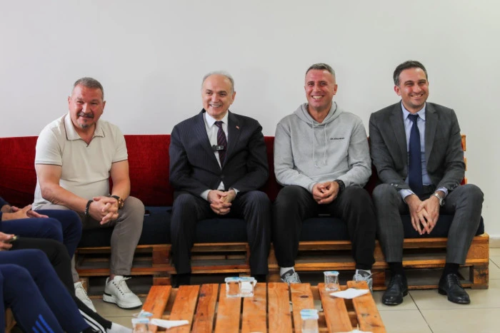 Düzce Belediyesi’nin tüm kademeleri tribünde olacak