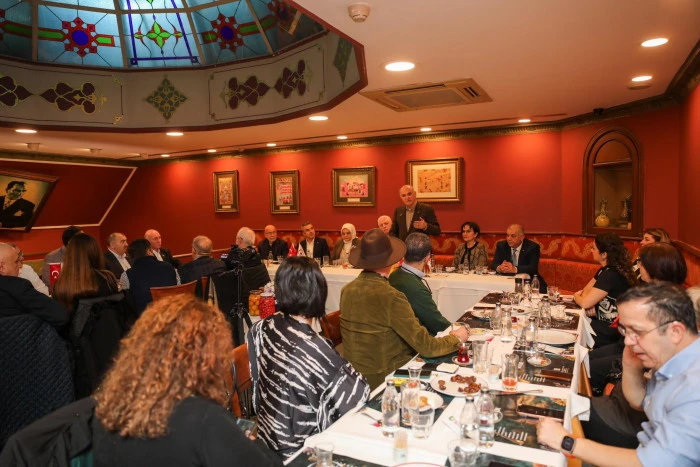 İstanbul Valisi D&uuml;zce Yemeklerini &Ouml;vd&uuml;