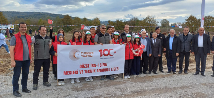 Fidanlar toprakla buluştu