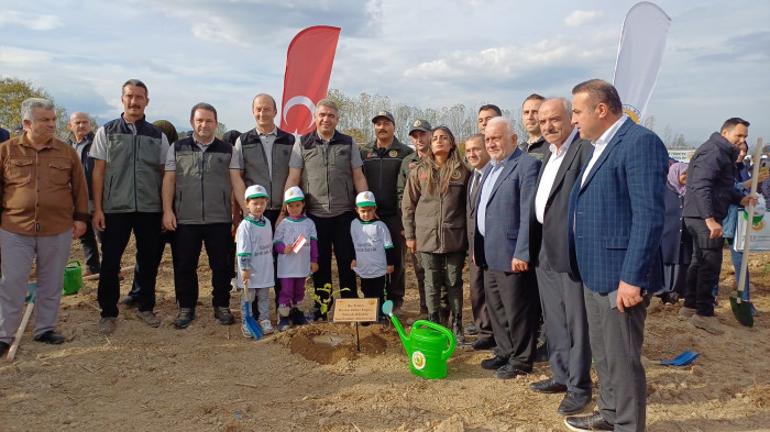 Fidanlar toprakla buluştu