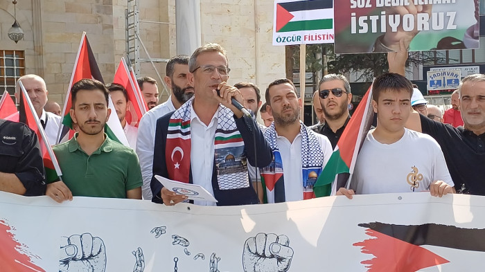 Filistin'e destek için çocuklar 1 kilometrelik resim yaptı