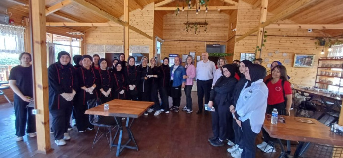 Geleceğin aşçıları siyah pirinç pilavını öğrendi