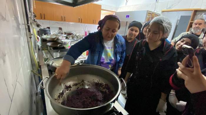 Geleceğin aşçıları siyah pirinç pilavını öğrendi