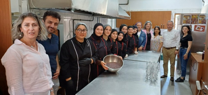 Geleceğin aşçıları siyah pirinç pilavını öğrendi