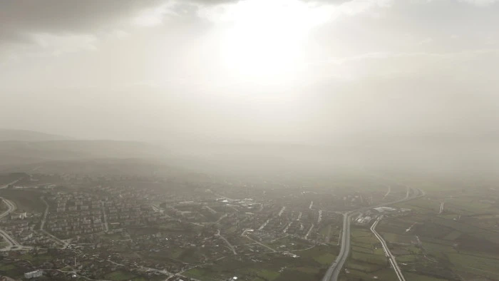 Toz bulutu havadan g&ouml;r&uuml;nt&uuml;lendi