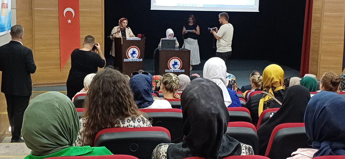 Hak-İş ev çalışanları için harekete geçti!