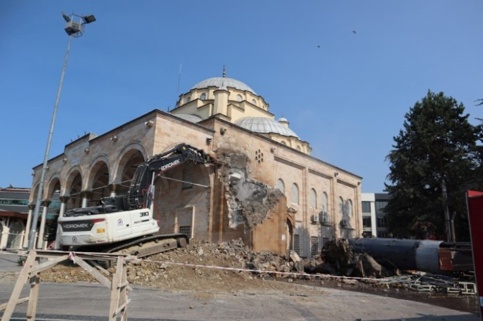 Hasan Günden “Kent Meydanı projesine uygun minarelerimiz olacak”