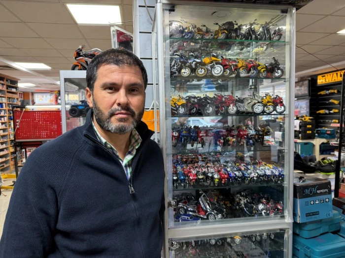 D&uuml;zce'de Motosiklet tutkusunu koleksiyona &ccedil;evirdi