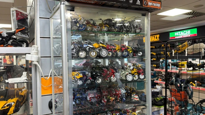 D&uuml;zce'de Motosiklet tutkusunu koleksiyona &ccedil;evirdi