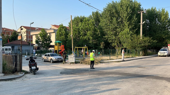 Kablolar koptu, 10 bin nüfuslu mahallenin elektriğini kesti