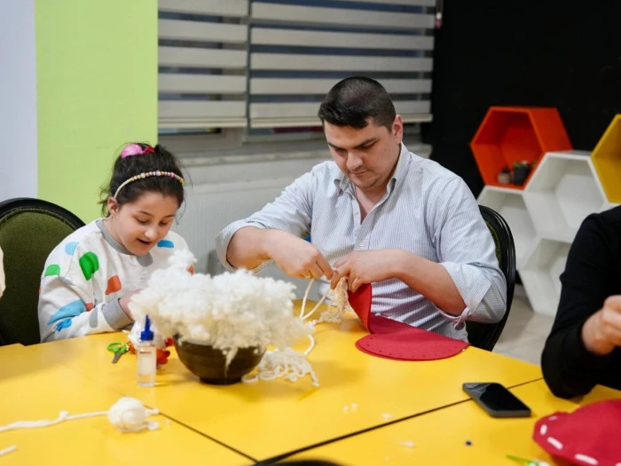 Bilim Merkezi'nde anne-&ccedil;ocuk at&ouml;lyeleri