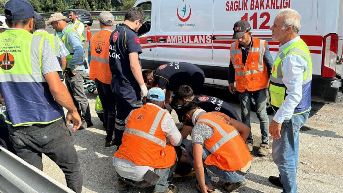 Kaynaşlı gişeler mevkiinde feci kaza 15 yaralı