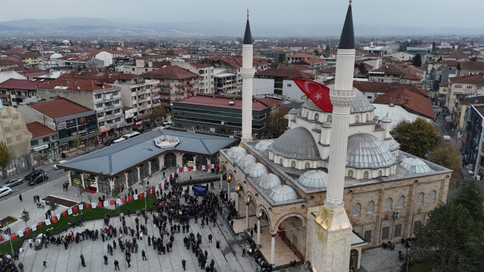 Kent Meydanı Projesinin 1. etabı açıldı