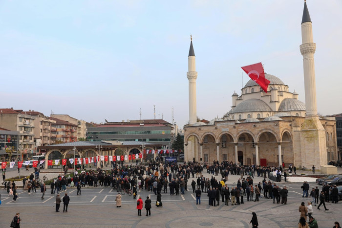 Kent Meydanı Projesinin 1. etabı açıldı