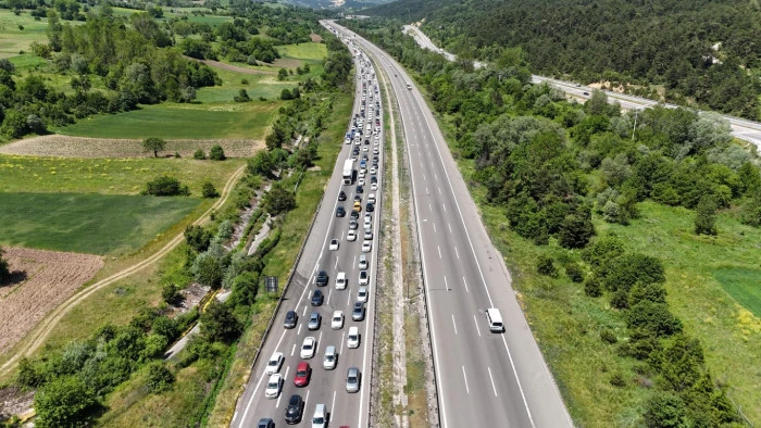 Bolu’da kilometrelerce kuyruk