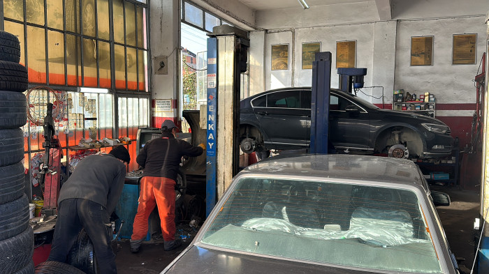 Kış erken geldi, lastikçilerde yoğunluk başladı