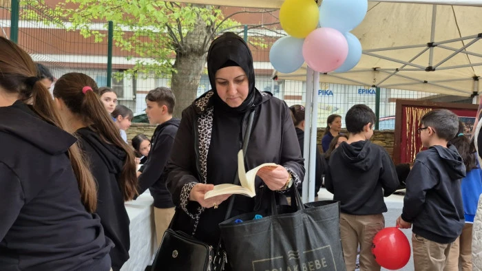 Kitabı, yoğun ilgi gören imza günüyle tanıtıldı!
