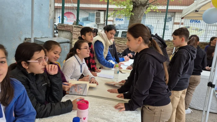 Kitabı, yoğun ilgi gören imza günüyle tanıtıldı!