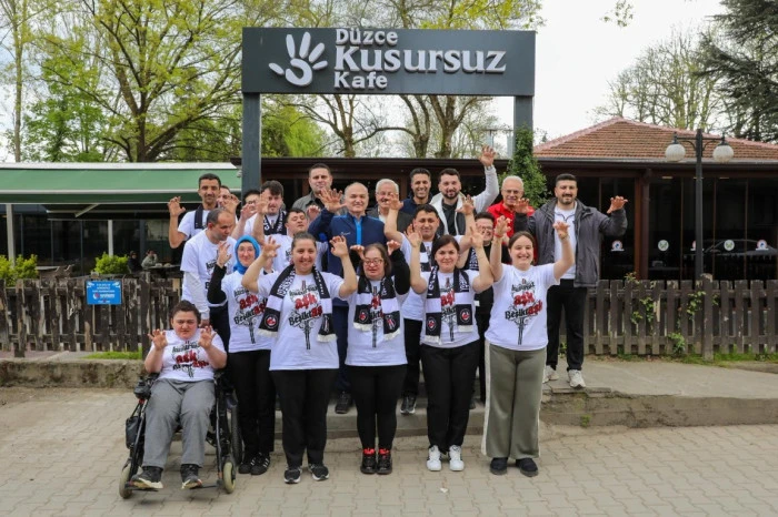 D&uuml;zce&rsquo;de Anlamlı Buluşma